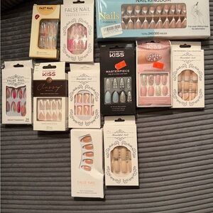 Assorted Press On Nail Sets